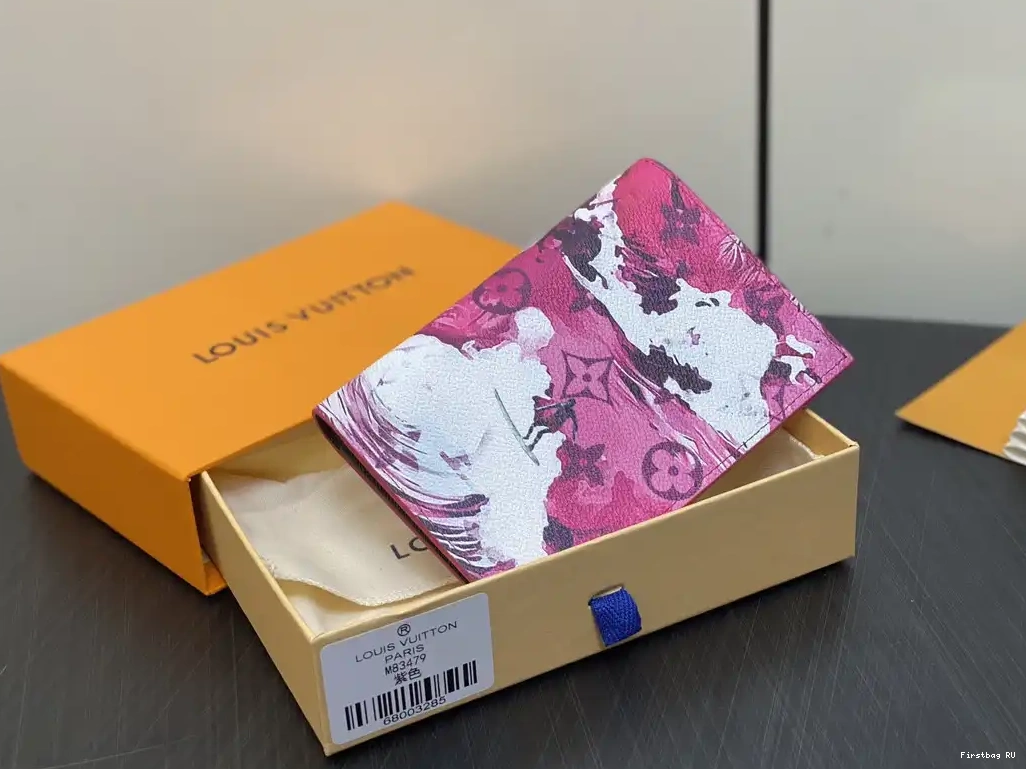 First bag ru PASSPORT COVER-10*14*2.5CM Vuitton Louis 0502